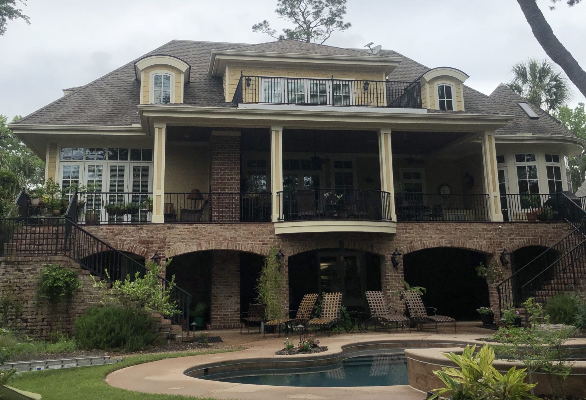 Benefits Of Whole Home Exterior Cleaning Service